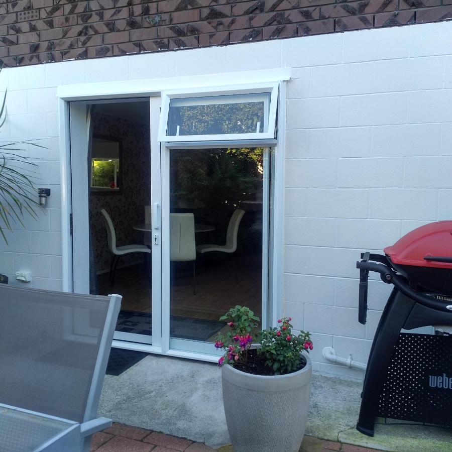Villa Large Studio With Private Patio, Sky Tv & Wifi Mount Maunganui Exterior foto